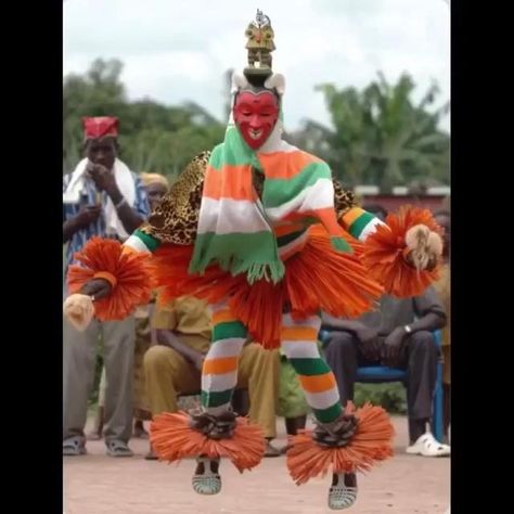 😳😳😳 Wow! Thanks @buddhastretch for showing this to me. This is crazy! #shocked #honored #creationglobal #chicagofootwork  #Repost… Mask Dance, African Culture, World Cultures, Wedding Veil, Culture Art, Mask, Google Search, Instagram, Color