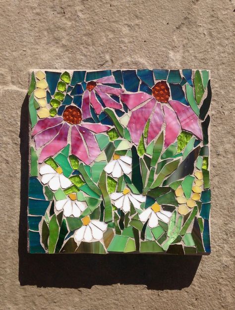 Stained Glass Mosaic Art, Mosaic Home, L'art Du Vitrail, Mosaic Garden Art, Mosaic Stained, Mosaic Tile Art, Mosaic Art Projects, Glass Mosaic Art, Art Mosaic