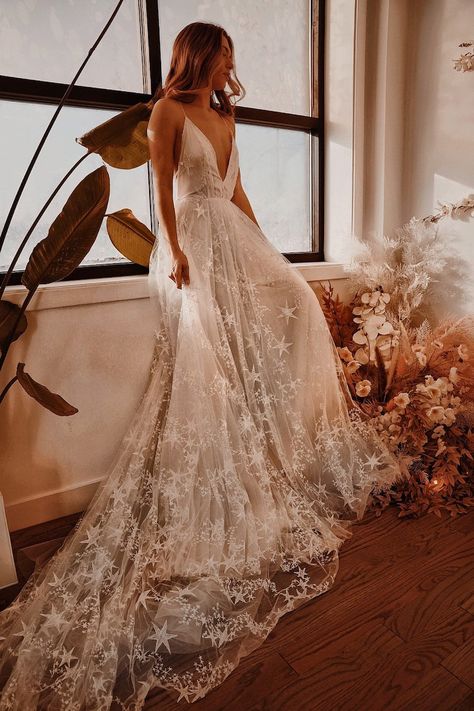 Stars Wedding Dress, Wedding Gown Unique, Star Wedding Dress, White Star Dress, Ivory Tulle Skirt, Unique Boho Wedding Dress, Celestial Dress, Boho Bridal Dress, Wedding Dress Ivory