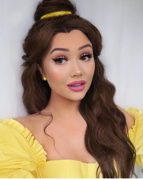 Bell from beauty and the beast 💛💛💛 Belle Makeup Disney, Belle Makeup Looks, Beauty And The Beast Quince, Belle Hair, Belle Makeup, Disney Inspired Makeup, Belle Halloween, Disney Princess Makeup, Halloweenský Makeup