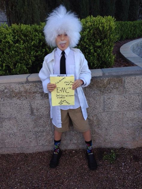 Albert Einstein Fancy Dress, Albert Einstein Costume For Kids, Math Dress Up, Historical Figure Dress Up Day, Albert Einstein Costume Women, Science Costumes For Kids, Math Costume Ideas, Historical Figures Costumes, Albert Einstein Costume