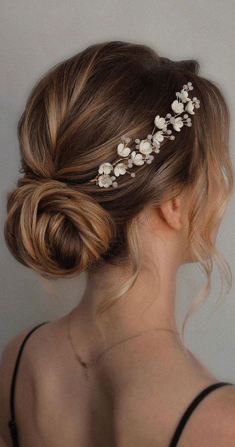 Western Bridal Hair, Wedding Chignon, 2023 Brides, Western Hair, Bridal Hair Half Up, Chignon Updo, Updo Bridal, Hairstyles For 2023, Long Bridal Hair