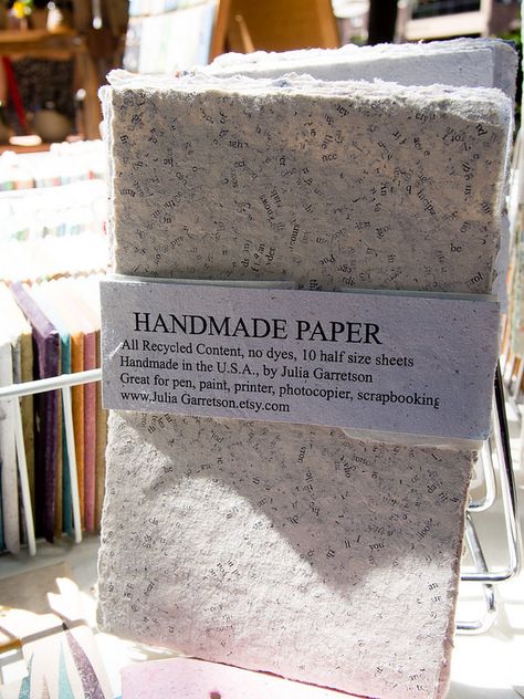 Recycled Paper Book, How To Make Recycled Paper, Papira Design, Paper Recycling Ideas, Seed Paper Diy, Paper Upcycling, Upcycle Paper, Recycling Paper, Paper Recycling