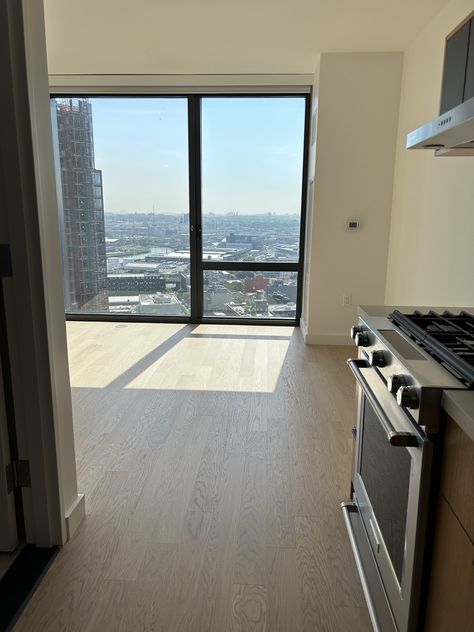 floor to cielings window, studio apartment Studio Apartment Ideas Big Windows, Large Window Apartment, Big Window Apartment, Big Apartment Luxury, Tall Windows Living Room, Apartment With Big Windows, Studio Apartment Nyc, Studio Apartment Modern, Apartment Windows