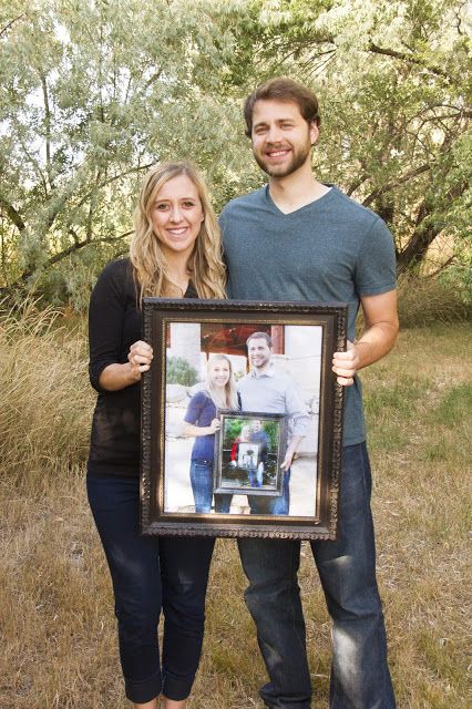 Anniversary photo tradition idea. Start by holding your wedding photo on your first anniversary and each year, hold the picture from the year before! Best Couple Photos, Anniversary Traditions, Wedding Anniversary Pictures, Anniversary Photography, Wedding Anniversary Photos, Anniversary Pictures, Anniversary Photo, Anniversary Photoshoot, 1st Wedding Anniversary