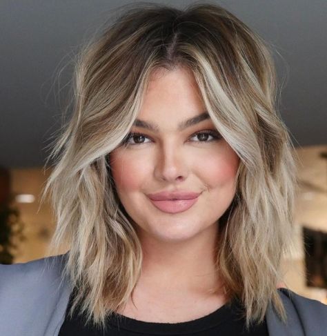 Shaggy Layered Haircut, Shag Layered Hairstyles, Medium Shag Hairstyles, Medium Shaggy Hairstyles, Medium Shag Haircuts, Best Hair Color, Shaggy Haircuts, Edgy Haircuts, Natural Wavy Hair