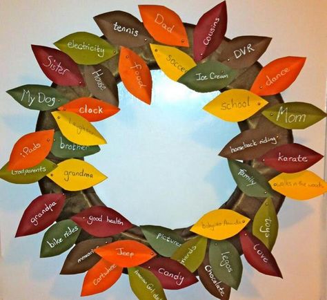 Gratitude wreath Thanksgiving Gratitude Activities, Thankful Crafts, Thanksgiving Arts And Crafts, Diy Thanksgiving Crafts, Couronne Diy, Thanksgiving Gratitude, November Crafts, November Activities, Gratitude Activities