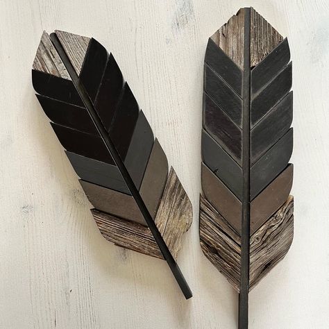 Modern Farmhouse Hunting Decor, Wood Feather Diy, Wooden Feathers Diy, Wood Feathers, Thanksgiving Wood Crafts, Driftwood Art Sculpture, Aztec Wall Art, Wooden Feather, Wood Feather