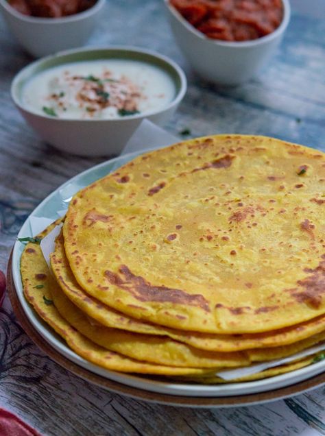 Indian Cookbook, Roti Recipe, Fried Fish Recipes, Paratha Recipes, Indian Bread, Gram Flour, India Food, Chutney Recipes, Flour Recipes