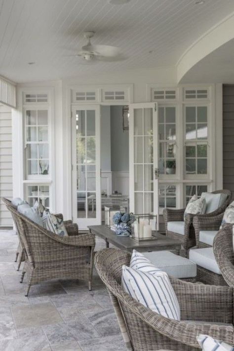 Hamptons Style Home in Queensland. Friday's Favourites, Gallerie B blog. Hamptons Style Homes, House Patio, Hamptons Style Home, Styl Hampton, Pergola Ideas, Craftsman Style Homes, Wicker Patio Furniture, Hamptons House, Outdoor Living Room