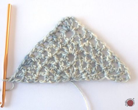 Proserpina V-Stitch Crochet Shawl • Free Pattern by RaffamusaDesigns Unique Granny Squares Crochet, Triangle Shawl Crochet Pattern Free, Grid Crochet Patterns, Unique Granny Squares, Crochet Inspiration Ideas, Crochet Triangle Pattern, Prayer Shawl Crochet Pattern, Crochet Cape Pattern, Crochet Shawl Tutorial