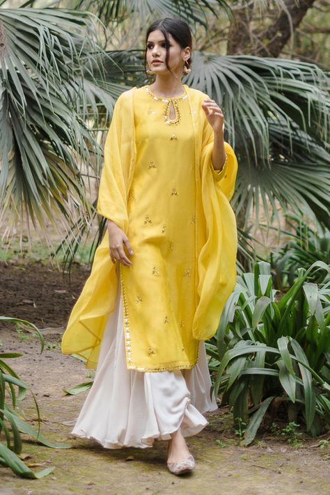 Shop for House of Pink Yellow Chanderi Kurta Set for Women Online at Aza Fashions Lemon Colour Dress, Mirror Work Embroidery, Yellow Kurti, Chanderi Dupatta, Yellow Suit, Kurta Set For Women, Designer Dresses Indian, Suit Designs, Indian Designer