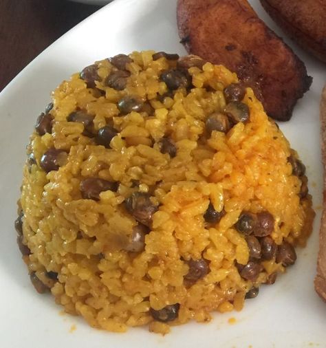 Arroz Con Gandules Recipe, Rice And Pigeon Peas, Arroz Con Gandules, Recipe Rice, Boricua Recipes, Pigeon Peas, Easy Rice Recipes, Rice And Beans, Rice Side Dishes