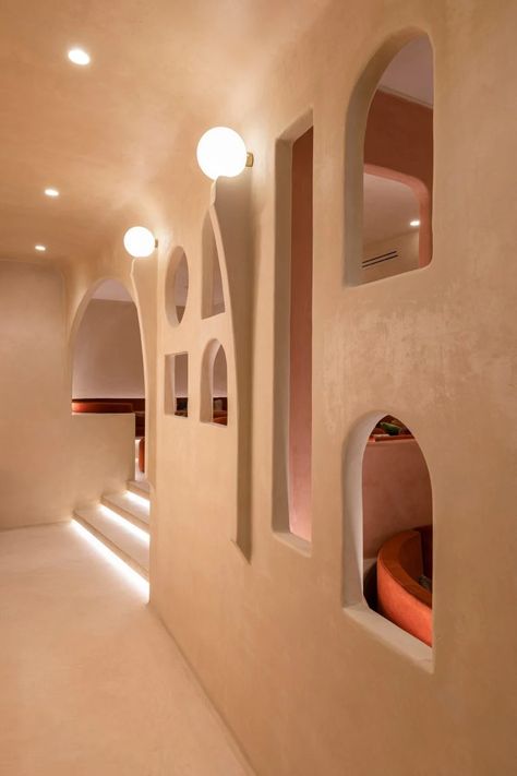 Masquespacio designs restaurant that nods to adobe architecture Valencia Restaurant, Microcement Walls, Concrete Effect Paint, Central Hall, Ancient Houses, Stucco Walls, Private Dining Room, Small Windows, Lounge Seating