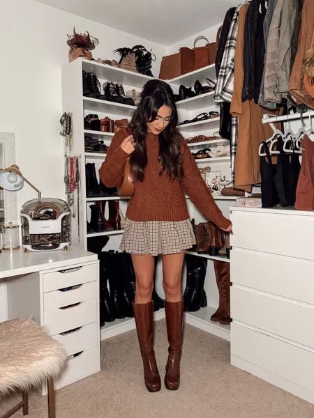 Winter Rush Outfits, Skirts And Knee High Boots, Skirt And Knee High Boots, Rush Outfits, Cropped Cable Knit Sweater, Everyday Fits, Outfits For Fall, Fashion Vibes, Fall 24