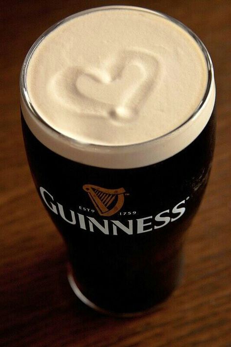 Ireland Aesthetic, Pint Beer, Guinness Beer, Points Recipes, Beer Pub, Summer Wines, Best Beer, Guinness, Smiley