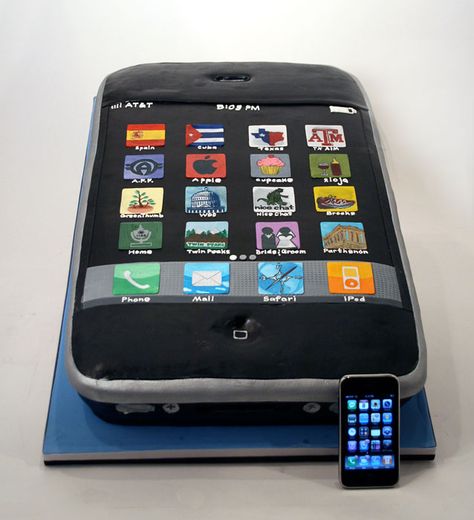 Iphone cake by the people from charm city cakes. i know too many people that this would be perfect for. But what does black icing taste like? Diner Cake, Iphone Cake, Charm City Cakes, Sugar Cookie Cakes, Best Cake Ever, Teen Cakes, Charm City, Non Traditional Wedding, Cake Studio