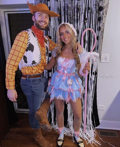 #halloweencostume #disneyhallloween #halloweenparty #halloweencostumeswomen #halloweencouplecostumes #coupleshalloweencostumeideas #disney #halloween #halloweenmakeup Disney Movie Couples Costumes, Couple Hollowed Costumes Ideas, Woody And Bo Peep Costume Couple, Cute Couple Halloween Costumes Disney, Woody And Bo Peep Costume, Bo Peep And Woody, Pixar Halloween Costumes, Bo Peep Halloween, Woody And Bo Peep