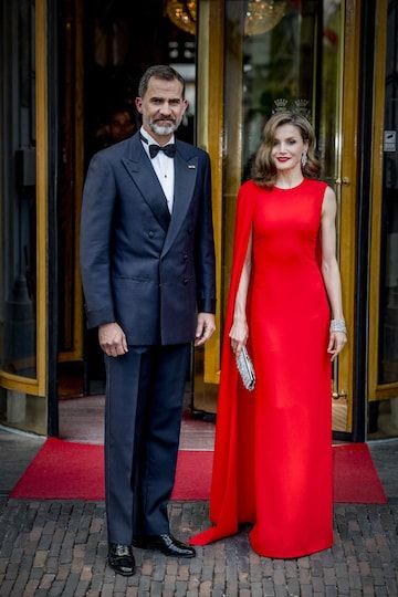 Recordamos 20 looks de la reina Letizia en fechas históricas como la investidura de Felipe VI - Foto 6 Pippa Middleton Style, Arabic Wedding Dresses, Estilo Real, Middleton Style, Pippa Middleton, Alain Delon, Vestidos Vintage, Queen Letizia, Romantic Style