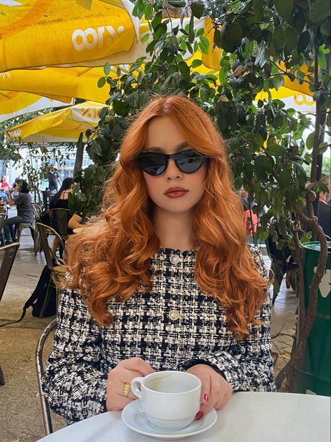 Redhead Celebrity Aesthetic, Redhead Makeup Aesthetic, Ginger Hair Fashion Outfits Style, Old Money Redhead, Ginger Outfit Aesthetic, Outfit For Ginger Hair, Redhead Aesthetic Outfit, Redhead Style Outfits, Winter Ginger Hair