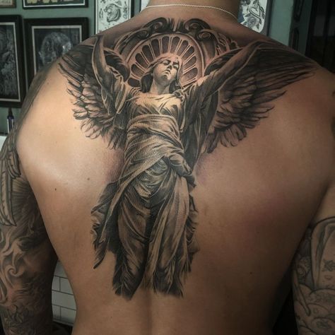 Angel Back Tattoo Men, Back Tattoo Men Ideas, Back Tattoo Angel, Behind The Ear Tattoo Ideas For Men, Men Finger Tattoos, Light Tattoos, Dark Angel Tattoo, Angel Back Tattoo, Full Back Tattoo