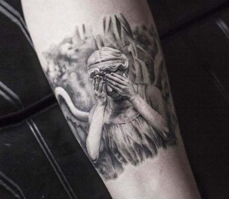 Weeping Angel Tattoo, Angel Hand Tattoo, Angel Tattoo Meaning, Dr Who Tattoo, Angel Sleeve Tattoo, Steve Butcher Tattoo, Crying Angel, Weeping Angels, Art Inspired Tattoos