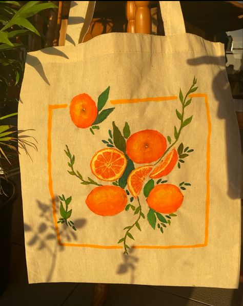 Painted Canvas Tote, Bag Painting Ideas, Clothes Painting, Handpainted Tote, Diy Tote Bag Design, Painted Canvas Bags, Handpainted Tote Bags, Totes Ideas, Sacs Tote Bags