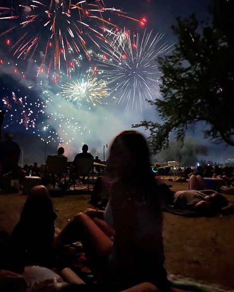 Aesthetic Fireworks, On The Ground, Fireworks