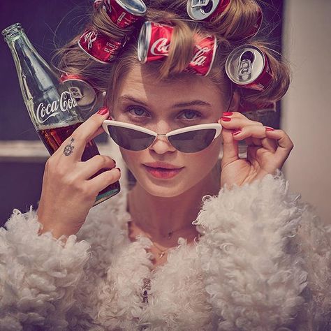 Curls just want to have fun! #nouvellecoupe #nieuwkapsel #haar #coiffure #lol #kapper #coiffeur #TasteTheFeeling #CocaCola Always Coca Cola, Coca Cola Bottles, Vintage Coke, Coke Cola, Vintage Photoshoot, Photoshoot Themes, Conceptual Photography, Photoshoot Concept, Coca Cola Vintage