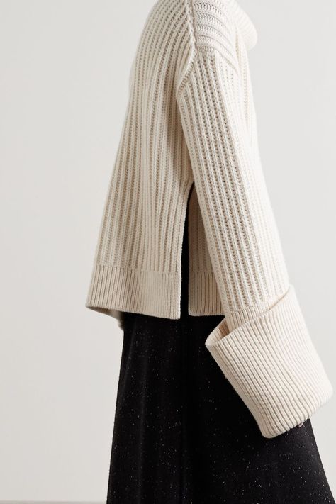 Turtleneck Sweater Outfit, Wool Turtleneck Sweater, Pull Oversize, Oversized Turtleneck Sweater, Oversized Turtleneck, Ribbed Turtleneck Sweater, Ladies Turtleneck Sweaters, Knitwear Fashion, Oversized Knitted Sweaters