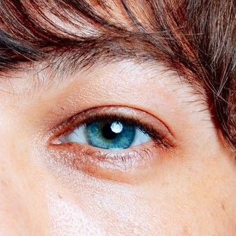 Louis Tomlinson Eyes Aesthetic, Louis Tomlinson Eyes Close Up, Louis Tomlinson Eyes, Harry Louis, Anne Sexton, Eye Close Up, Eyes Blue, Eye Tattoo, Pretty Eyes