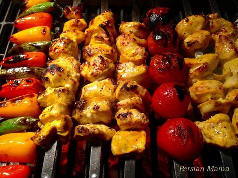 joojeh kabob Joojeh Kabob, Kabob Marinade, Persian Chicken, Saffron Chicken, Grilling Kabobs, Iranian Food, Chicken Kabobs, Chicken Steak, Persian Food