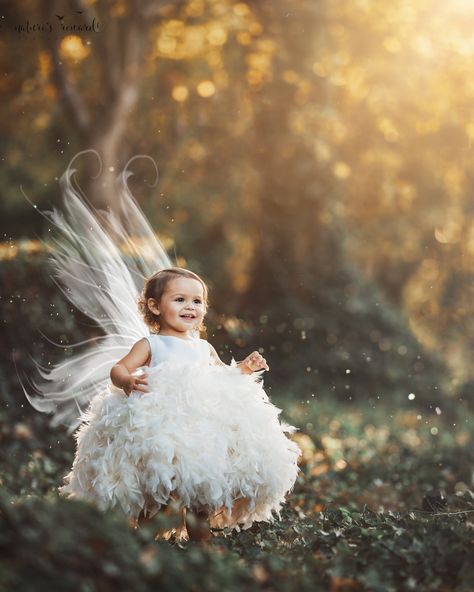 White Fairy Dress Baby, Enchanted Forest 1st Birthday Photoshoot, One Year Old Fairy Photoshoot, Toddler Fairy Photoshoot, Fairy Photoshoot Kids, Baby Fairy Photoshoot, Dragon Photoshoot, Enchanted Photoshoot, Baby Lis