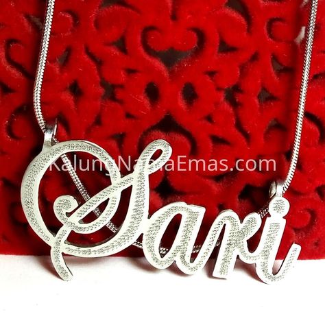 Kalung Nama Emas di Instagram "OPEN ORDER!  Perhiasan kalung nama monel murah  Bahan stainless monel dijamin CANTIK dan AWET. Cocok buat dijadiin hadiah buat yang…" Open Order, Pendant Necklace, Pendant, Instagram