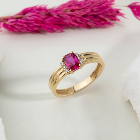 14k Gold Ruby Ring, Small Earrings Gold, Gold Finger Rings, July Birthstone Ring, Ruby Ring Gold, Diamond Bracelet Design, Colored Stone Rings, Mens Gold Rings, Gold Rings Fashion