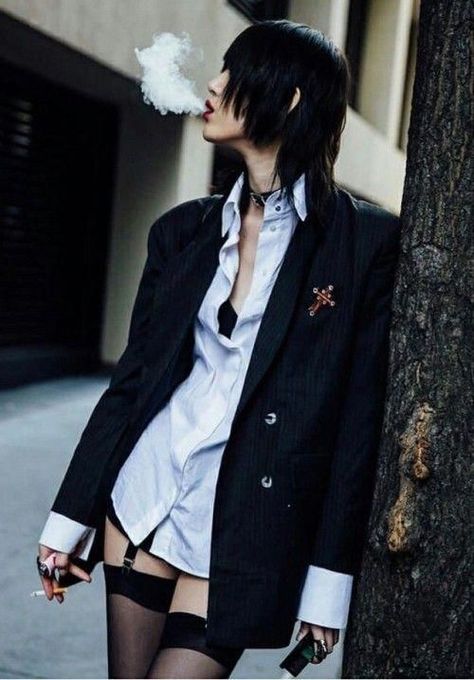 Sora Choi leaning against a tree smoking a cigarette wearing velvet coat and black stockings 2020-04-18 Truk Ford, Sora Choi, Korean Fashion Ideas, Mode Editorials, Poses References, Korean Fashion Trends, 가을 패션, Harajuku Fashion, Looks Style