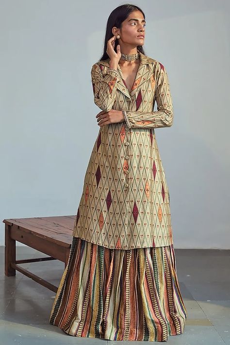 Unique Diwali Outfit Ideas Under INR 20K That You Will Love Diwali Kurtas Women, Skirt And Kurti Indian, Collar Kurta Designs Women, Kurta With Skirt, Collar Kurti Design, Indian Wardrobe, Kurta Skirt, Dna Technology, Diwali Outfits