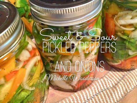 Mish Mash: Sweet & Sour Pickled Peppers and Onions Sweet And Sour Pickles Recipe, Pickled Sweet Peppers, Pickled Pepper Recipe, Green Pepper Recipes, Canning Peppers, Pickled Vegetables Recipe, Pickled Peppers, Sour Pickles, Canning Pickles