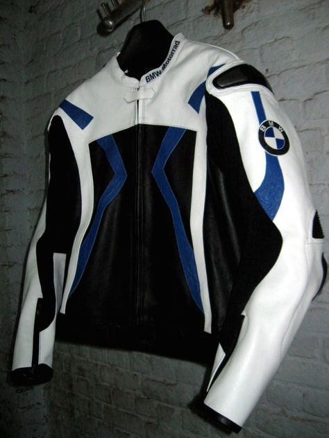 BMW MEN Motorbike Racing Leathers jacket is especially designed for professional bikers to fulfill their biking passion on track with great safety. This Jacket features excellent design & comfort, 100% genuine Cowhide leather, approved internal & external Protectors on Shoulder, Elbows and Back, YKK Zippers for Performance. Full ventilated Chest to keep the biker cool while riding (Optional). Available in all sizes, XS,S,M,L,XL,XXL,XXXL & Custom Size. Safety Features: *External CE Approved prote Motorcycle Clothes Men, Race Outfits Men, Racing Jacket Outfit Men, Blue Racer Jacket, Motorcycle Outfits For Women, Bmw Jacket, Racing Jacket Outfit, Blue Biker Jacket, Bmw Motorbike