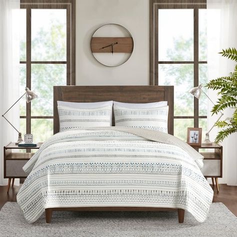 Madison Park Joshua 3 Piece Printed Microfiber Seersucker Quilt Set - On Sale - Bed Bath & Beyond - 36744277 Farmhouse Quilts, Quilt Comforter, The Madison, Bed Sets, Bedding Stores, Madison Park, Coverlet Set, Quilted Coverlet, Blue Throw Pillows