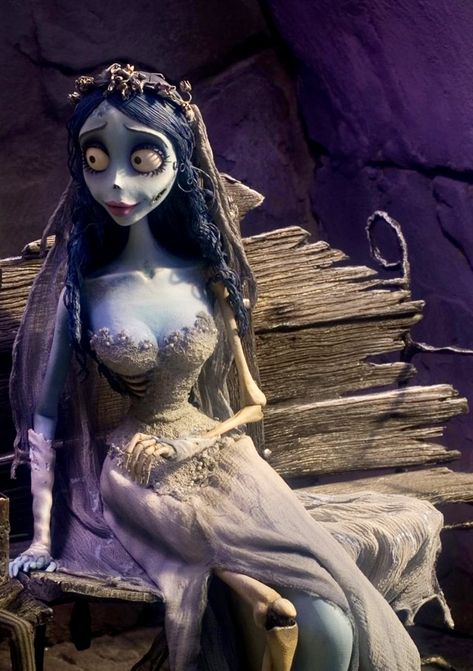 Corpse Bride Characters, Tim Burton Costumes, Corpse Bride Makeup, Corpse Bride Art, The Corpse Bride, Corpse Bride Costume, Emily Corpse Bride, Tim Burton Corpse Bride, Minnie Mouse Pictures