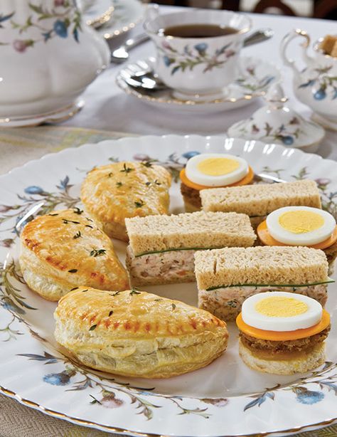 Bridies Recipe, Scottish Tea, Scottish Breakfast, Scotch Egg, Tea Etiquette, Steak And Onions, Afternoon Tea Recipes, Tea Time Food, Scottish Recipes