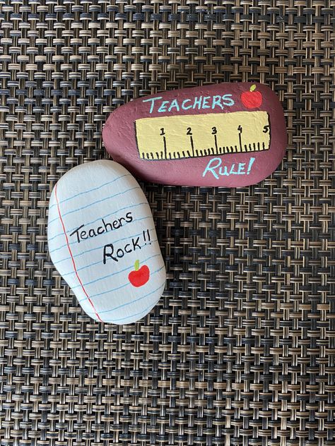 Teacher Appreciation Gift Basket, Appreciation Gift Basket, Teacher Rocks, Teacher Appreciation Gift Baskets, Pebble Crafts, Happy Stone, Painting Teacher, Painted River Rocks, Painted Stools