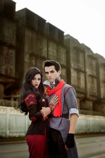 Asami and Mako cosplay Asami Cosplay, Asami Sato, Avatar Cosplay, Comic Con Costumes, Avatar Legend Of Aang, Avatar Korra, Cosplay Inspiration, Nerd Fashion, Cute Couple Halloween Costumes