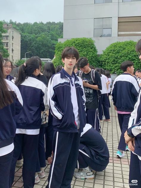 Korean School Life, Uniform Outfits Aesthetic, Outfits Aesthetic Korean, Academic Rivals To Lovers, Ann Liang, Academic Rivals, Rivals To Lovers, High School Couples, Boys School Outfits