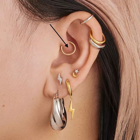 Cute Cartilage Piercing, Ear Piercing Gold, Daith Ear Piercing, Different Ear Piercings, Double Ear Piercings, Daith Rings, Daith Jewelry, Daith Piercing Jewelry, Daith Earrings