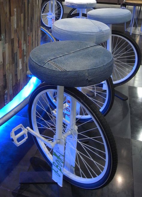 Bicycle Bar, Tire Furniture, Sport Bar, Sports Bars, Bicycle Decor, Penny Farthing, Old Bicycle, Unicycle, Old Tires