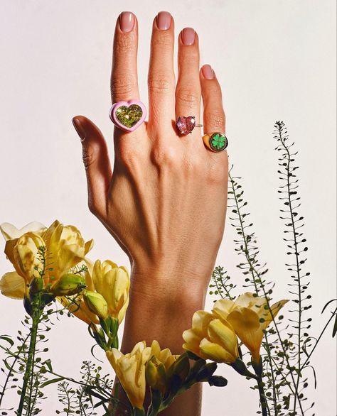 Colorful Jewelry Photoshoot, Spring Jewelry Photography, Editorial Jewelry Photography, Ring Photoshoot Ideas, Ring Product Photography, Jewelry Editorial Photography, Rings Photoshoot, Aesthetic Jewelry Photography, Fashion Jewelry Editorial