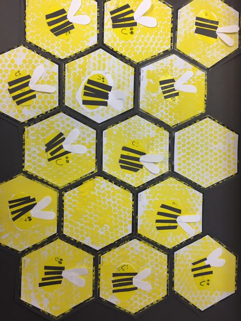 Bee Display Board, Bee Display Classroom, Class Charter Display, Bee Display, Class Charter, Display Boards For School, Summer Preschool Crafts, Bee Themed Classroom, Summer Preschool