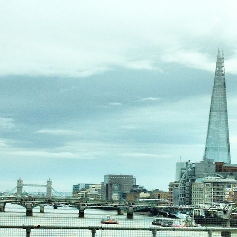 London BlackFriars station view from the bridge Blackfriars Bridge, 2024 Vision, The Bridge, London Uk, Travel Around The World, Travel Around, New York Skyline, Monument, Vision Board